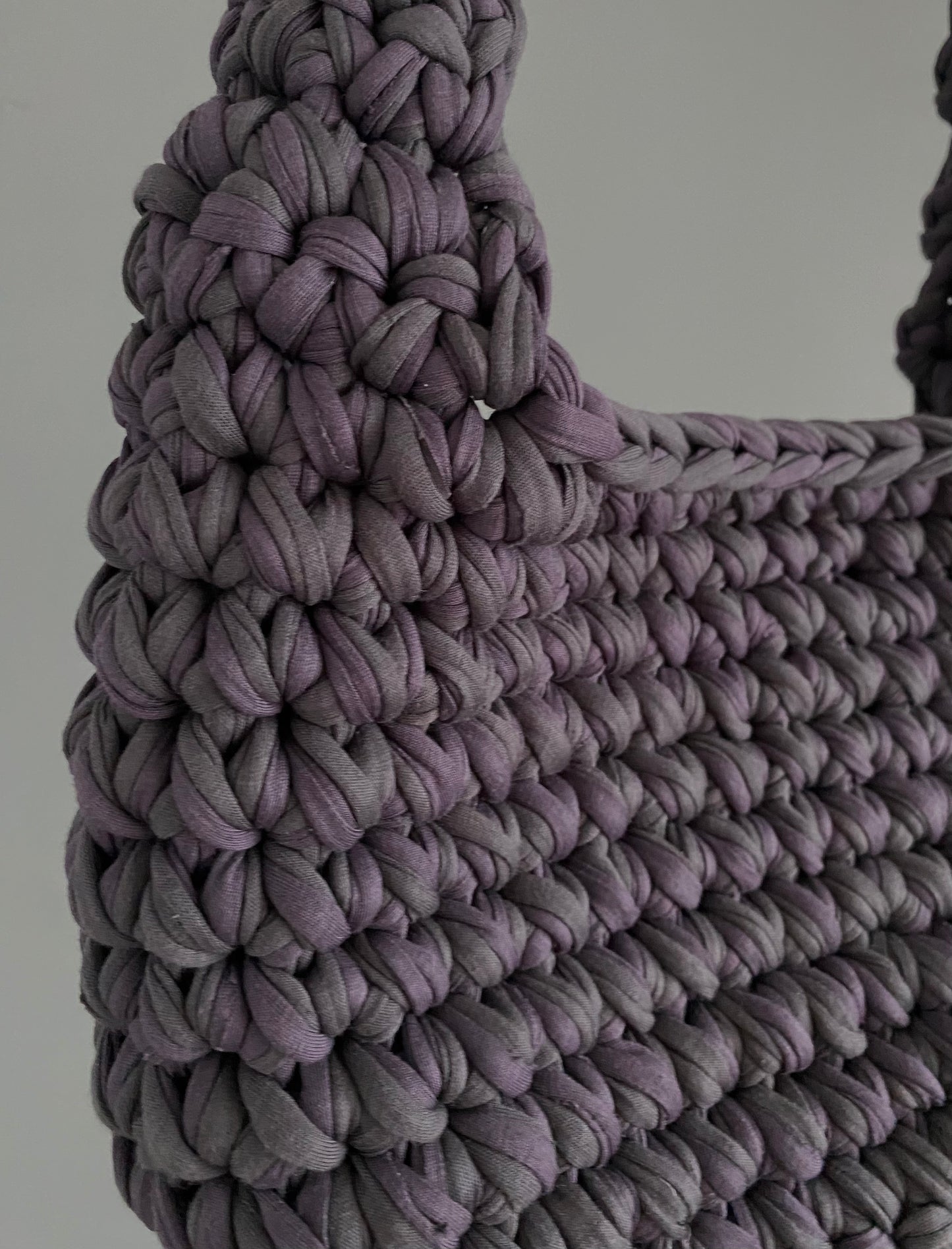 Sac en crochet prune marbré