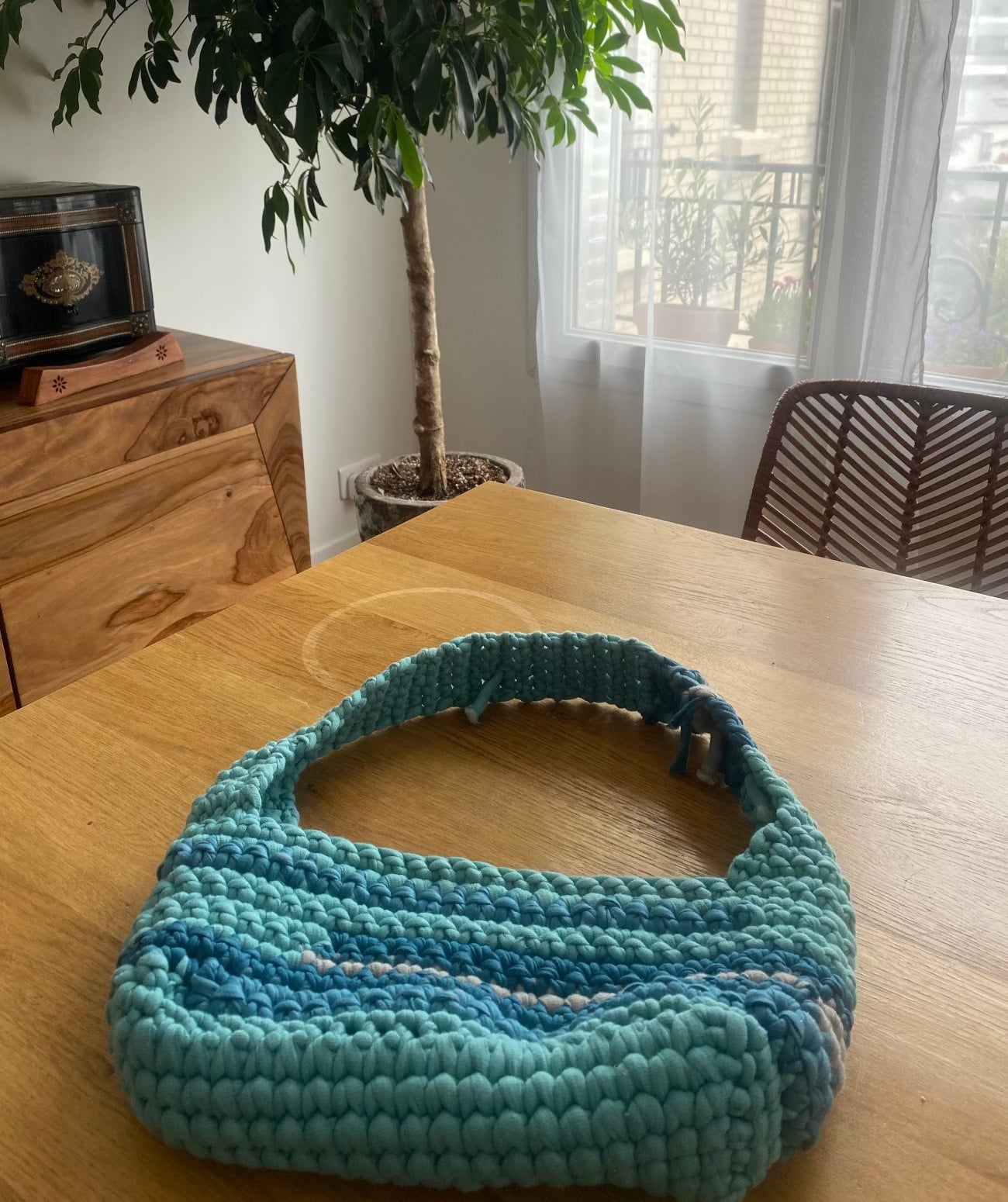 Sac en crochet marbré turquoise clair