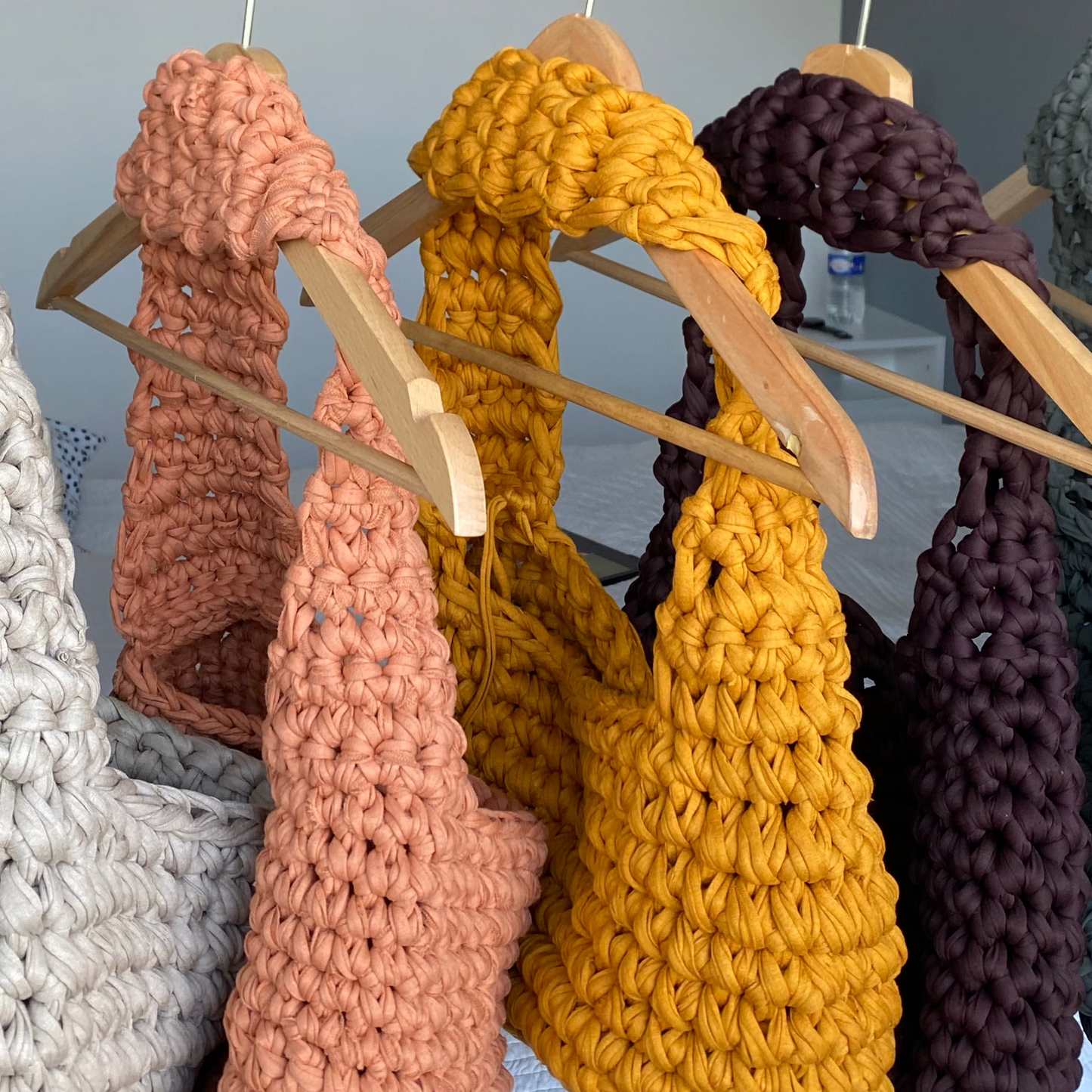 Sac en crochet bandoulière gris-kaki