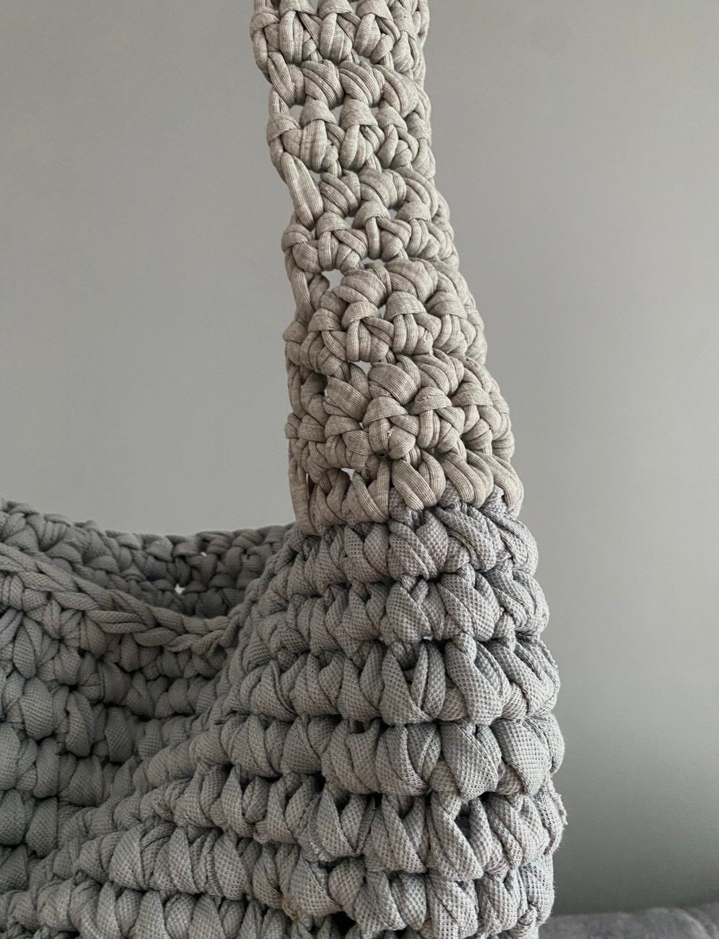 Sac en crochet gris