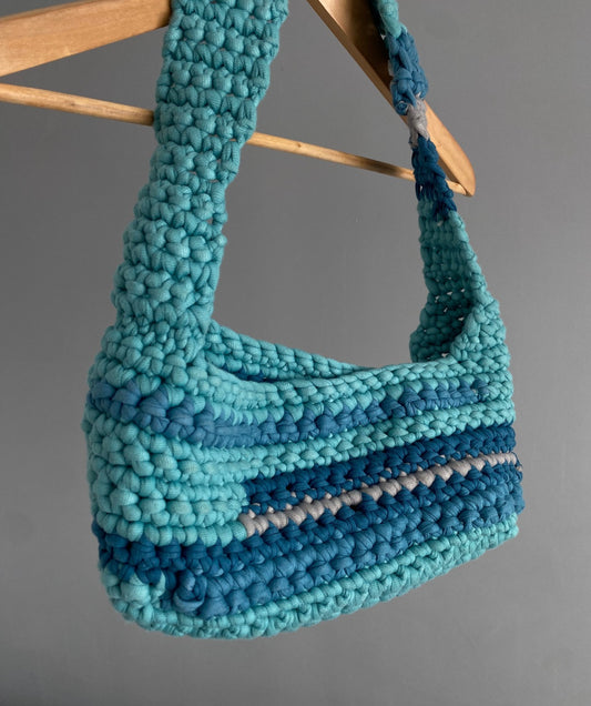 Sac en crochet marbré turquoise clair