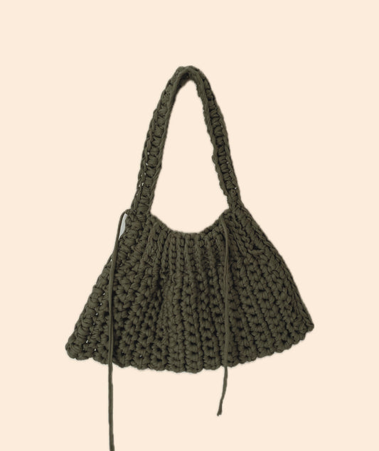 Sac triangle en crochet kaki