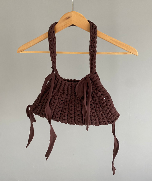 Sac en crochet marron triangle