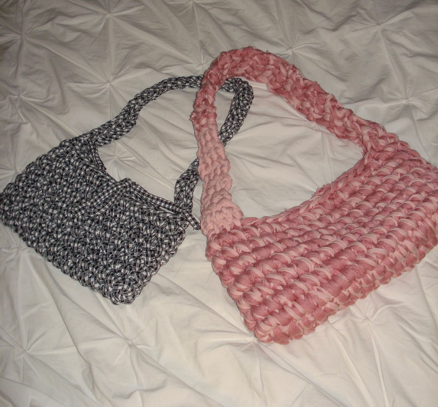 Sac à main en crochet rose marbré