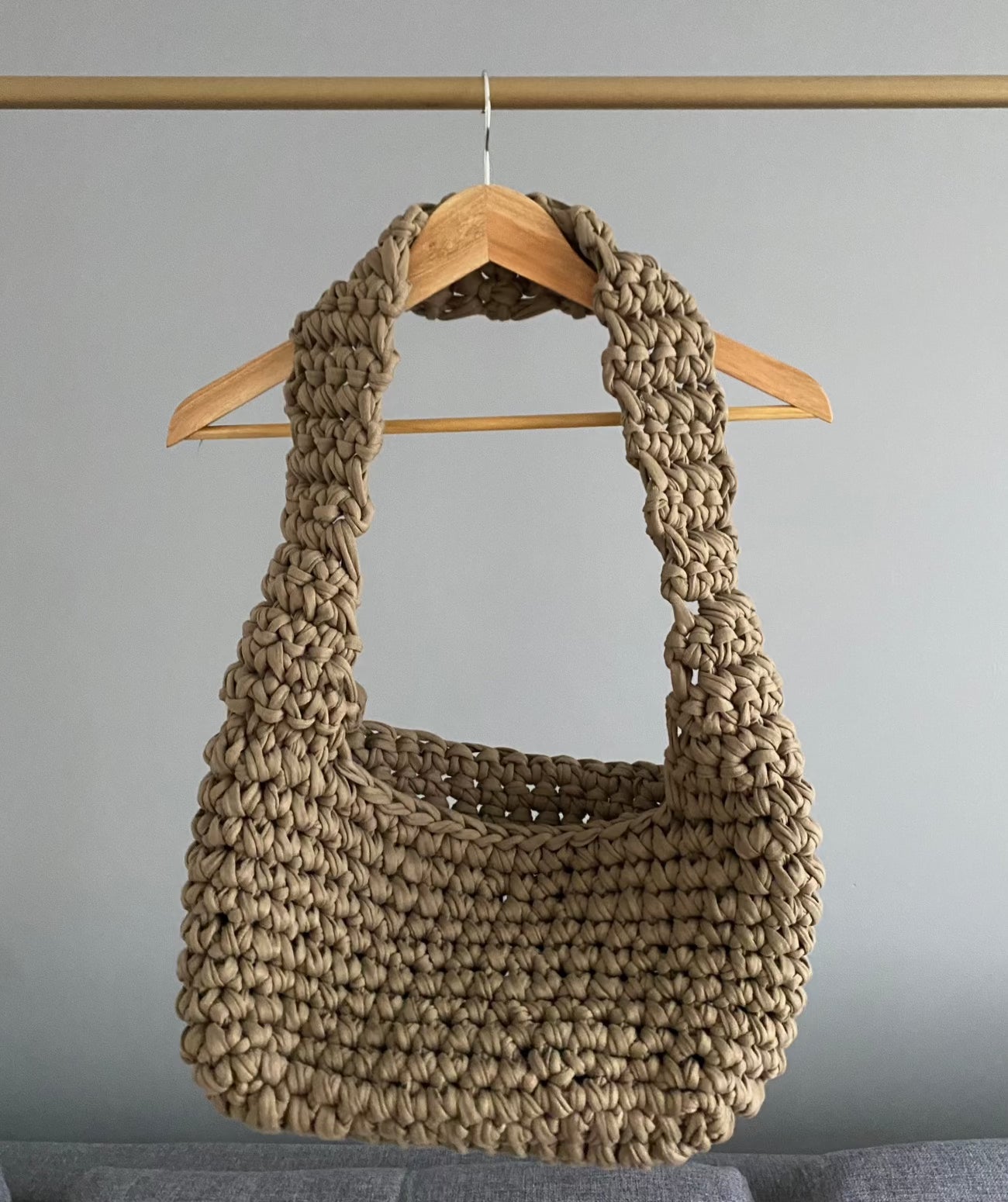 sac en crochet taupe