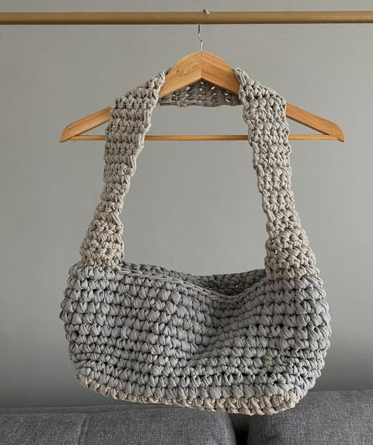 sac en crochet en bandoulière gris