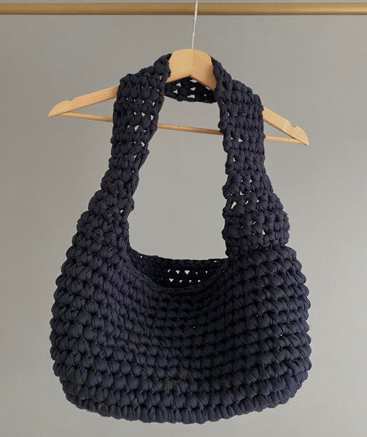 Big sac en bandoulière bleu marine en crochet